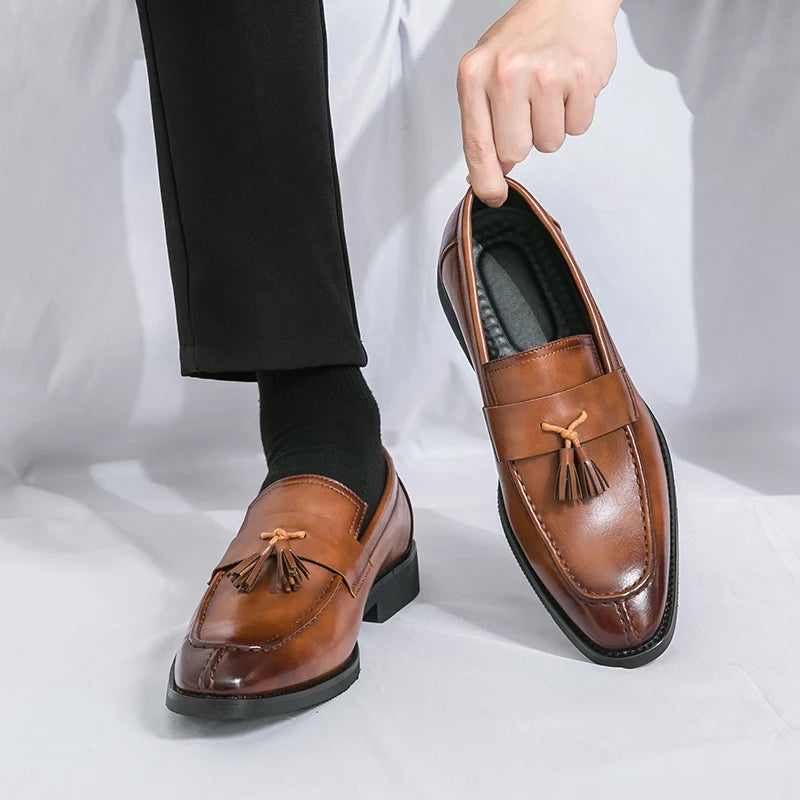 Sapato Masculino Mocassin Bico Fino LojaAlencar Sem cadarço – mais prático no dia a dia